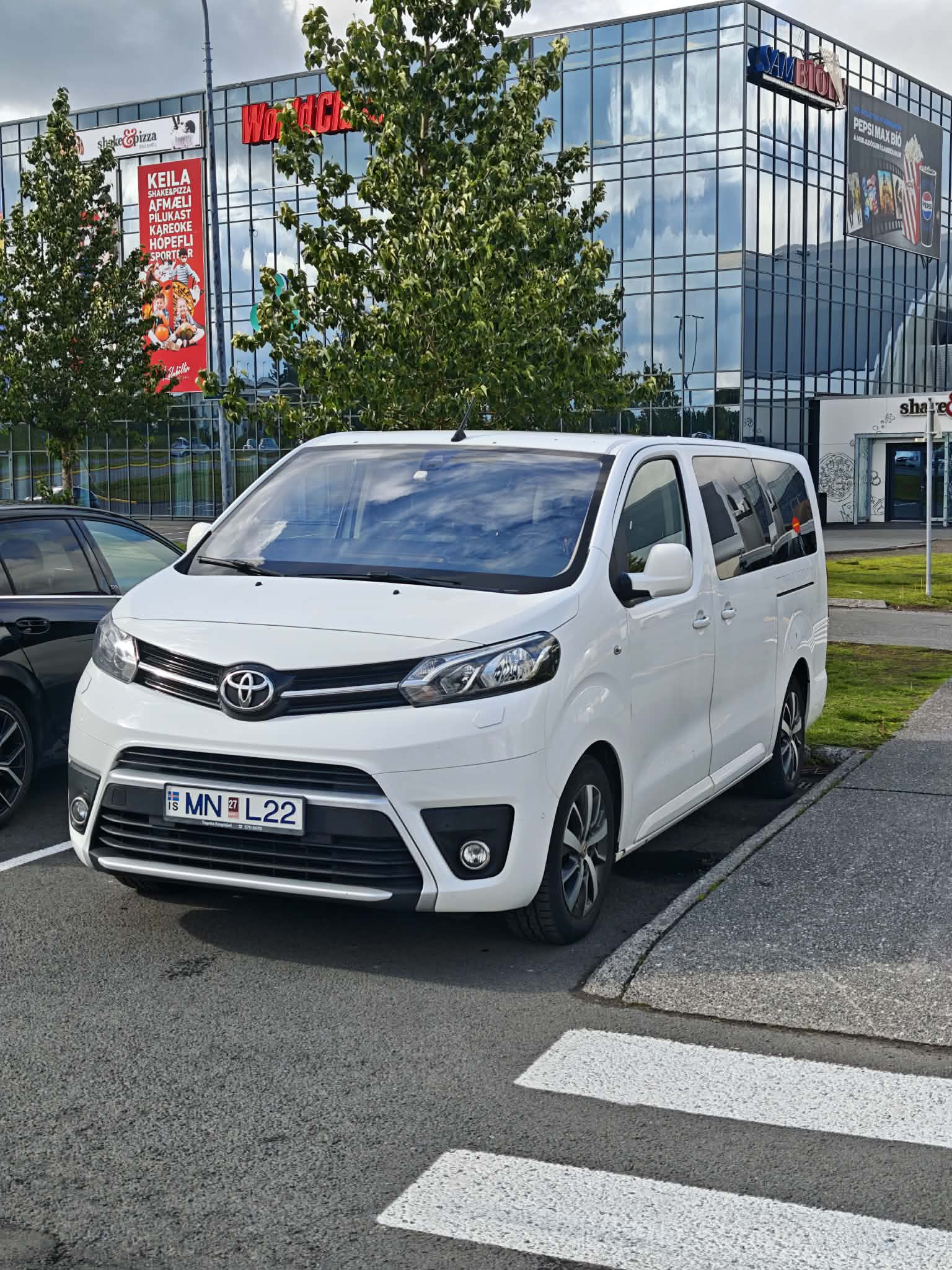TOYOTA PROACE